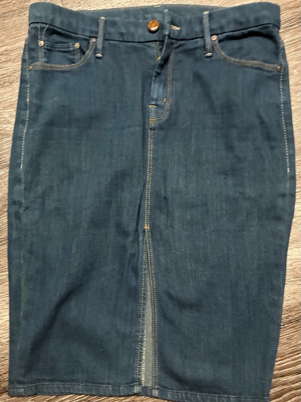 Like New Mother’s  Dark Blue Denim Jeans Skirt. Waist 27